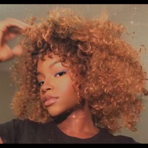 Meet your Posher, Pelumi